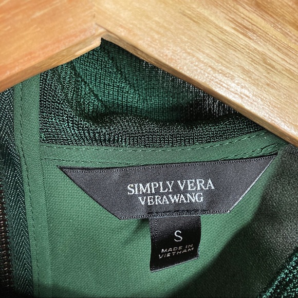 Simply Vera minimalist tank by Vera Wang - Picture 5 of 5